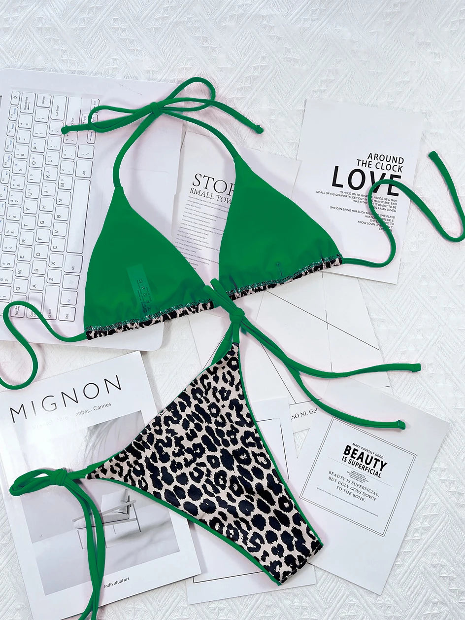 Microbikini de leopardo sexy para mujer, traje de baño femenino de 2023, conjunto de bikini tipo tanga, brasileño, con cuello halter, ropa de playa con cordones