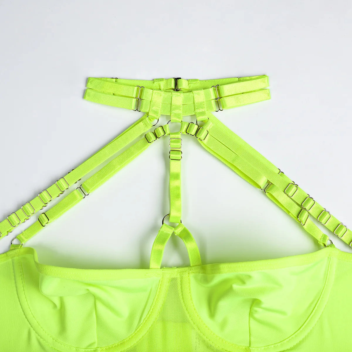 Conjunto de lencería sexy para mujer, con panel de encaje, escote en V profundo, glúteos abiertos, tirantes con forma de corazón de melocotón, cadena cruzada, liguero, ropa interior de tres piezas
