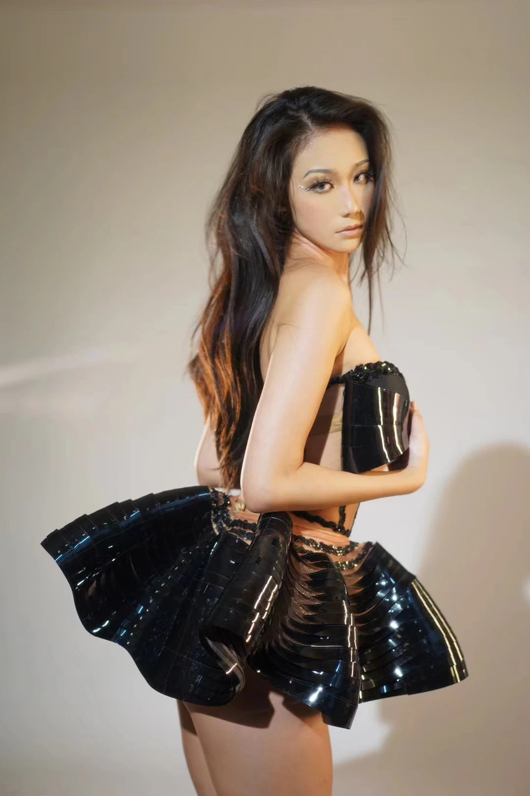 Sexy Diamonds Activity Clothing Women ClubCelebrate Stage Wear Performance Outfit Sparkly GoloSilver Top 2PCS Skirt Sets Y009