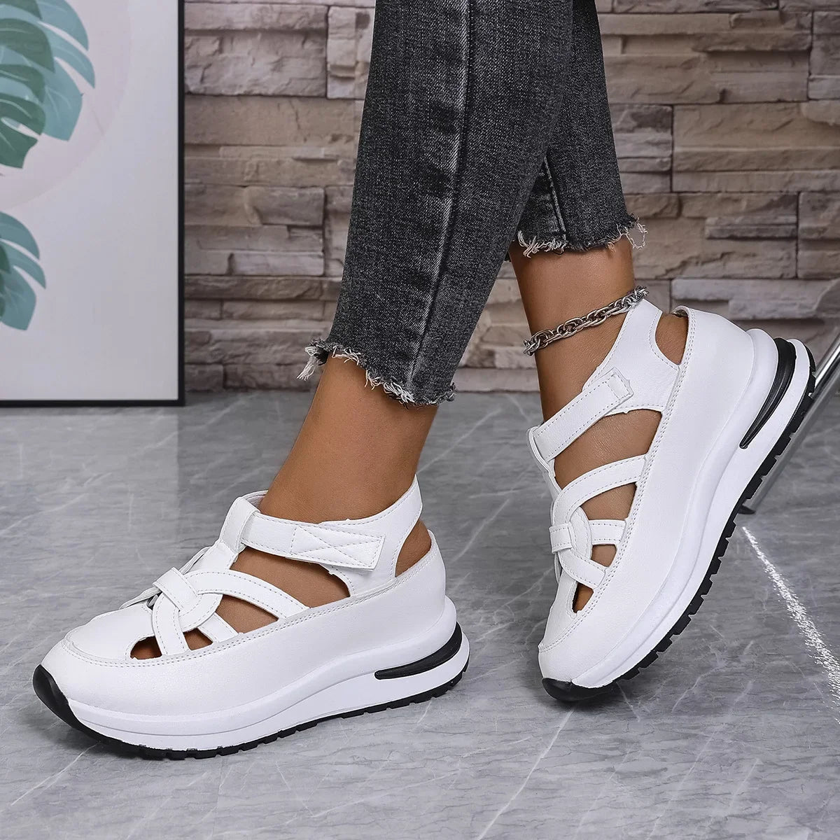 Sandalias de mujer de talla grande, primavera 2025, nuevas, con tacón romano mágico, código 43, cómodas, transpirables, sin cordones, para verano.