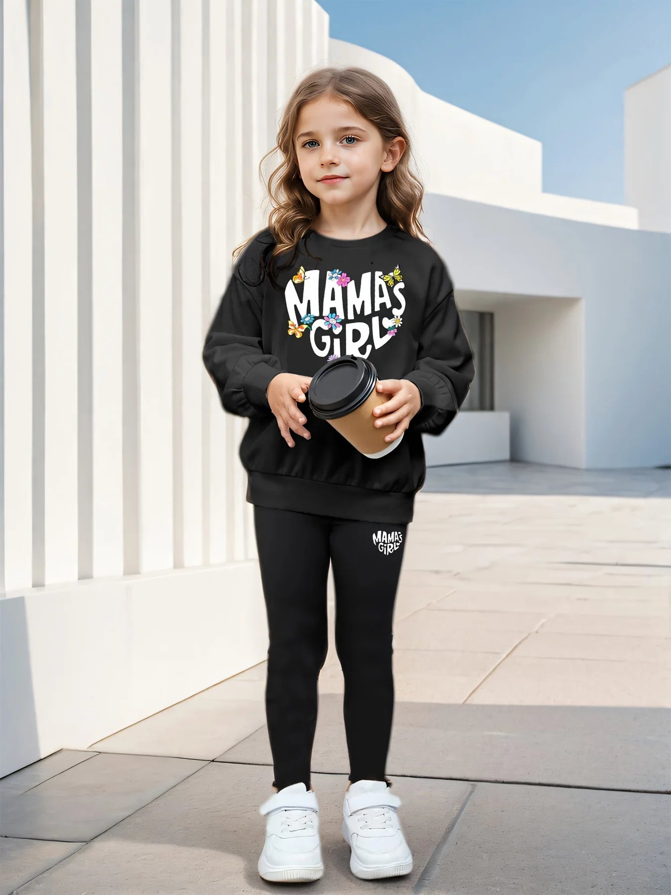 Conjunto de 2 piezas para niña "Mama'Sgirl" con sudadera de manga larga estampada y medias, cuello redondo versátil y cómodo para el hogar.