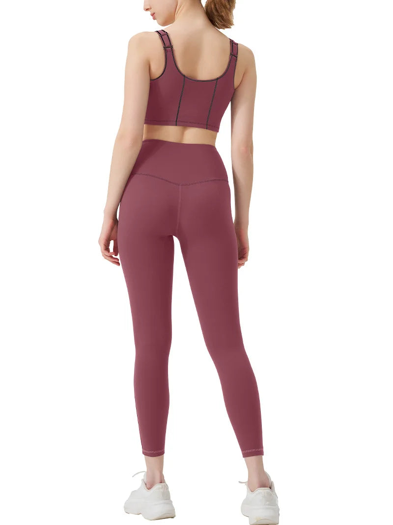 Ropa de yoga, un conjunto deportivo de alta gama, de color sólido, de alta elasticidad, ajustado y de alta intensidad, ropa de fitness para mujer adecuada para el gimnasio.