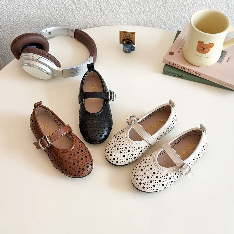 Zapatos casuales para niñas, sandalias de verano 2025, estilo coreano, de suela suave, antideslizantes, versátiles y elegantes.