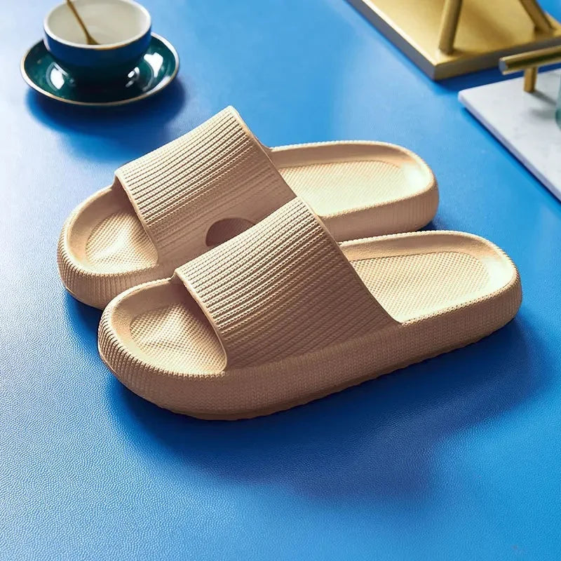 Zapatillas de baño de interior de EVA, ligeras, antideslizantes, de verano, para parejas, para hombre y mujer, cómodas y cómodas.
