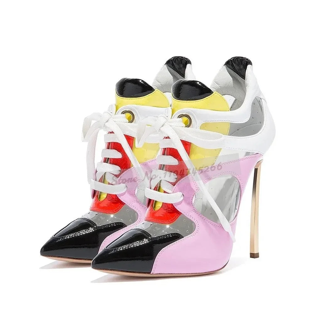 Botines ALMUDENA con holograma iridiscente en color plata y rosa, con plataforma alta y tacón grueso, metalizado mate