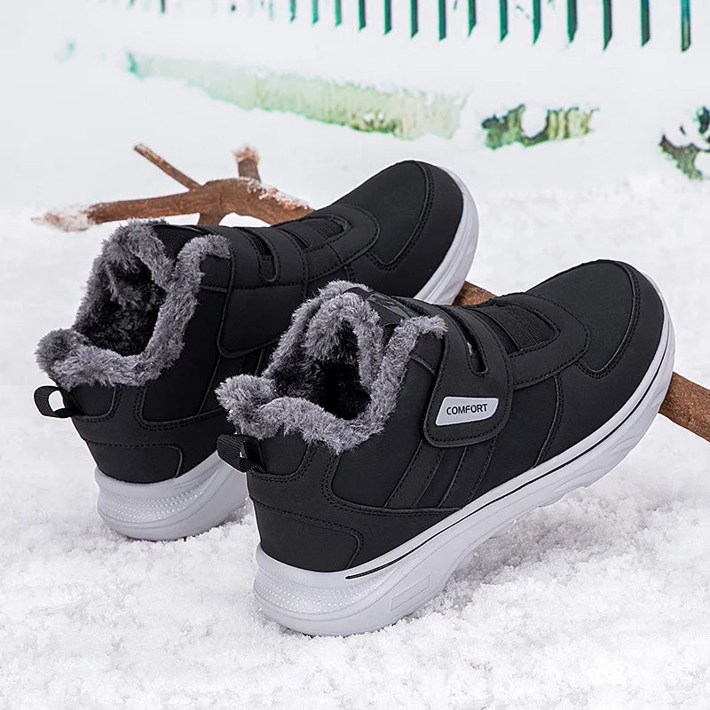 Nuevas zapatillas de invierno para hombre, botas de nieve gruesas y cálidas de felpa, botines ligeros para hombre, botas de algodón para exteriores hechas a mano para hombre.