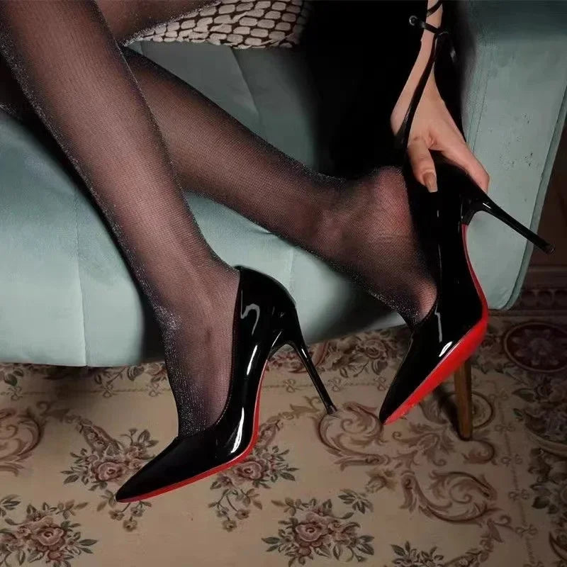 Zapatos de tacón alto con suela roja y charol negro, puntera puntiaguda, sin cordones, tacón fino, sexys, para discoteca, trabajo, temporada de verano.