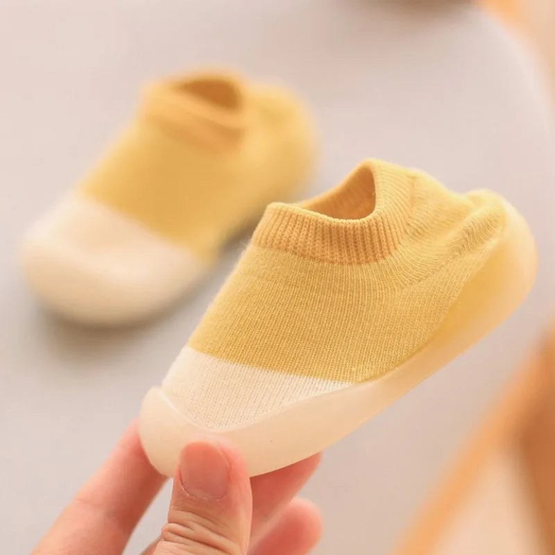 Zapatos para bebés, primeros pasos, para niños y niñas, suela de goma suave antideslizante, zapatos casuales descalzos, botines de punto