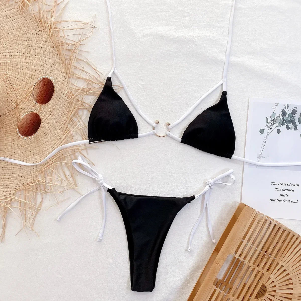 Bikini sexy 2025 para mujer, traje de baño negro de triángulo, con cuello halter anudado, conjunto de bikini de playa, traje de baño con decoración de anillo de metal.