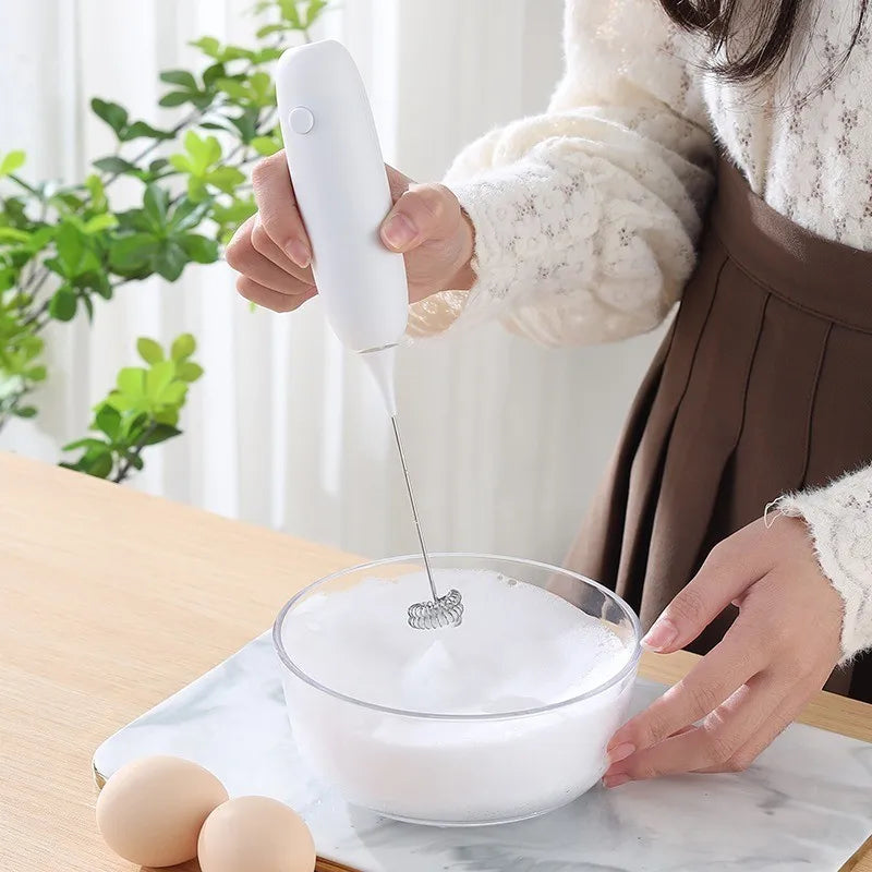 Batidor de huevos portátil con batería, mezclador automático de espuma para café y leche, herramientas de cocina