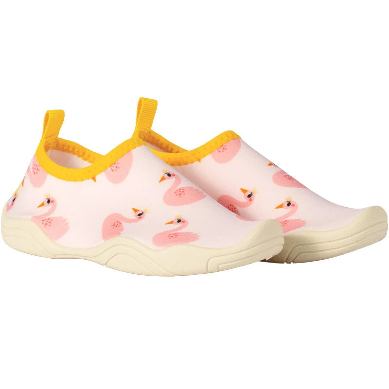 Zapatillas de senderismo para niños, zapatos de agua con suela blanda para niños, calzado antideslizante de dibujos animados para playa, para nadar descalzo