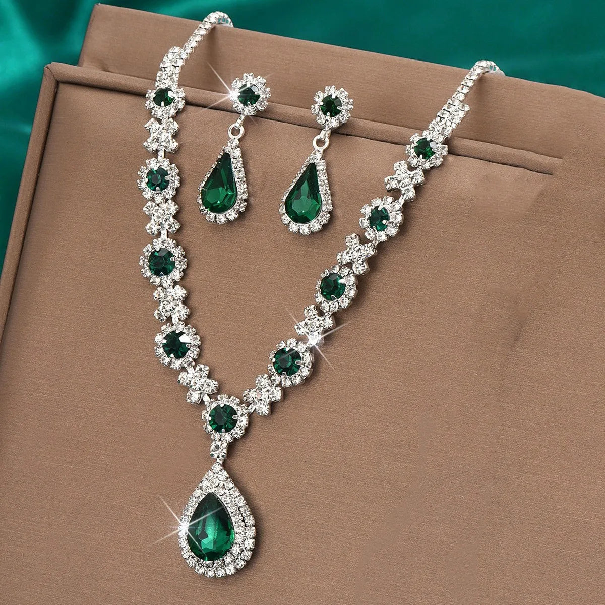 Conjunto de 3 collares y pendientes de cristal para mujer, ideales para vestidos de noche de boda.