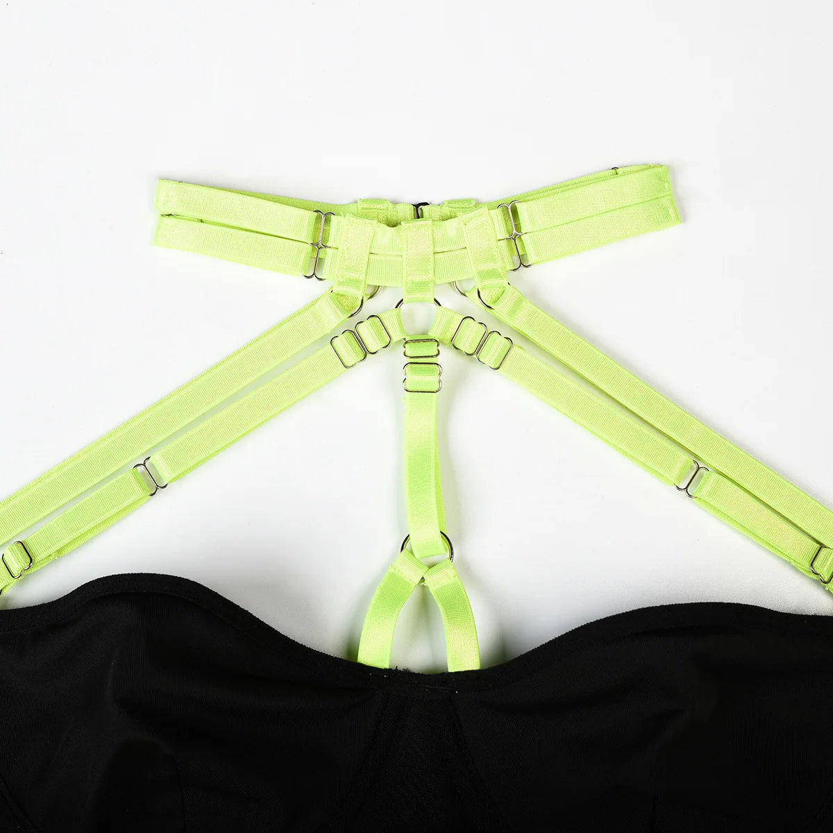 Conjunto de lencería sexy para mujer, con panel de encaje, escote en V profundo, glúteos abiertos, tirantes con forma de corazón de melocotón, cadena cruzada, liguero, ropa interior de tres piezas
