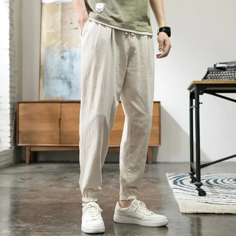 Pantalones casuales ligeros de primavera y verano para hombre, pantalones cortos coreanos de moda, pantalones cargo adelgazantes de pie pequeño para hombre