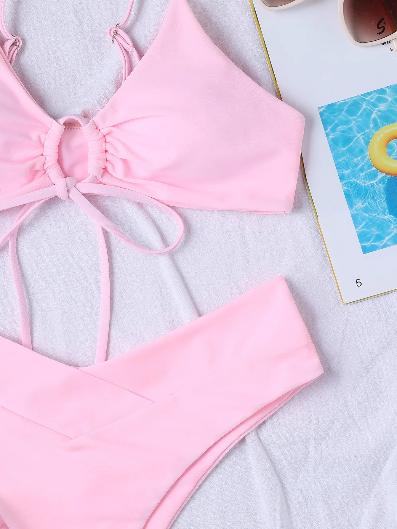 Nuevo conjunto de bikini de alta elasticidad para verano de 2025, dos piezas, color sólido, con cordones, traje de baño sexy para mujer, traje de baño de playa.