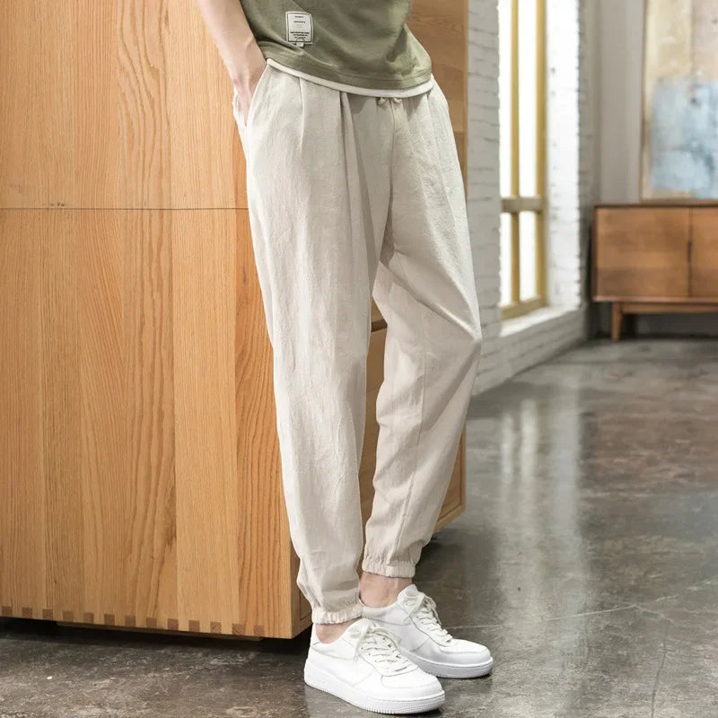 Pantalones casuales ligeros de primavera y verano para hombre, pantalones cortos coreanos de moda, pantalones cargo adelgazantes de pie pequeño para hombre