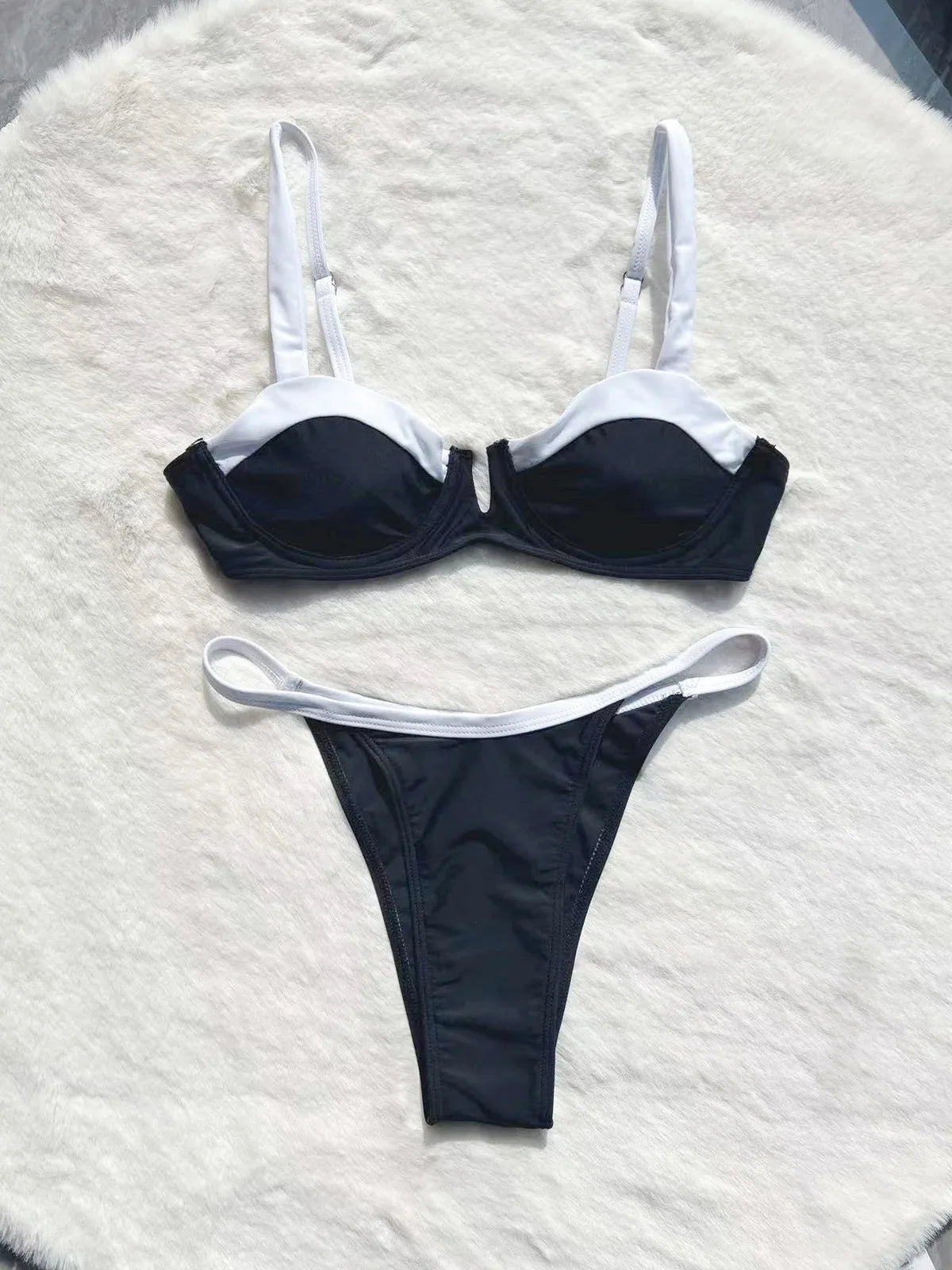 Traje de baño de playa europeo 2024, sexy, de retazos, sin espalda, dividido, para mujer, bikini, estilo playero, bikini sexy.