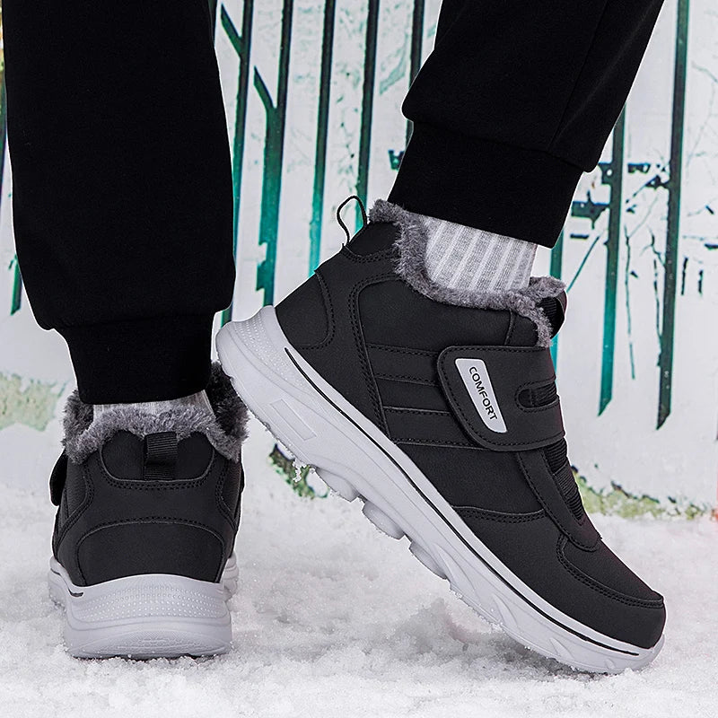 Nuevas zapatillas de invierno para hombre, botas de nieve gruesas y cálidas de felpa, botines ligeros para hombre, botas de algodón para exteriores hechas a mano para hombre.