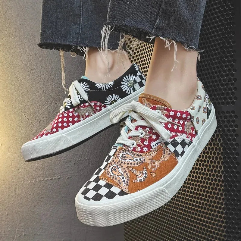 Zapatos vintage de lona para mujer, estilo nuevo, con cintura floreada, estilo tablero de ajedrez, caña baja, para hombre y mujer, venta al por mayor, de cuero y goma.