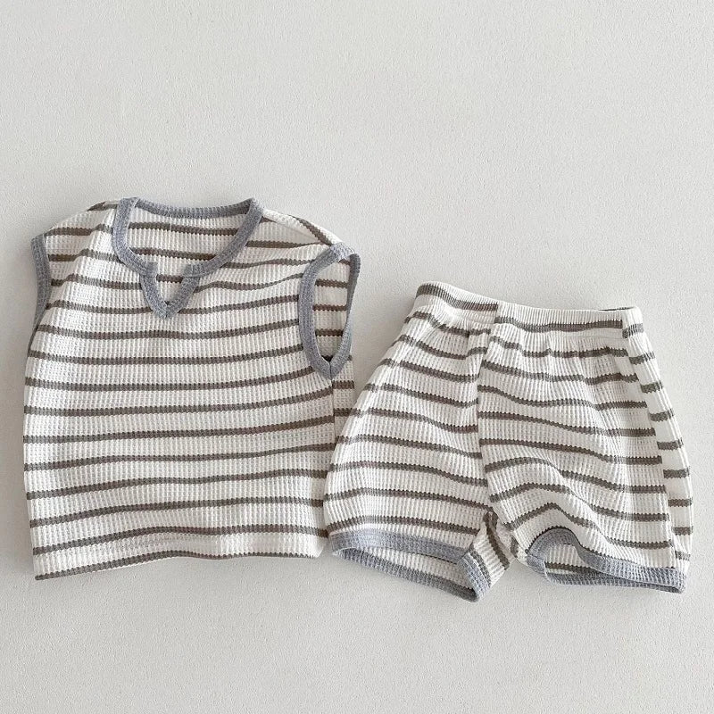 Ropa para niños de 0 a 3 años, conjunto de camiseta y pantalones cortos de algodón puro a rayas de verano, conjunto de manga corta para niñas y vacaciones en la playa