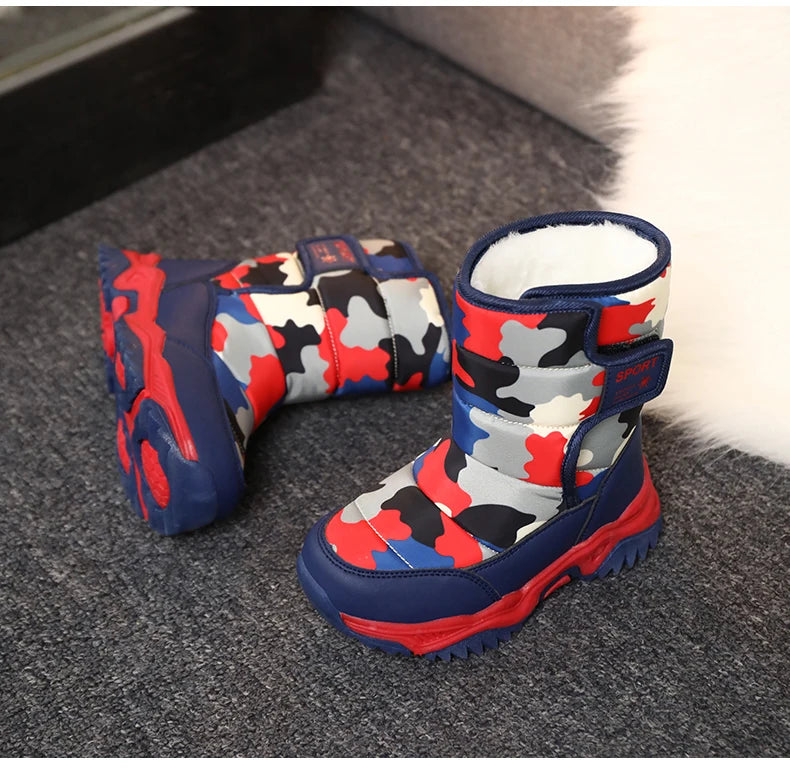 Zapatos de invierno 2025 para niños, de felpa, impermeables, antideslizantes, con suela de goma, botas de nieve cálidas a la moda para exteriores.