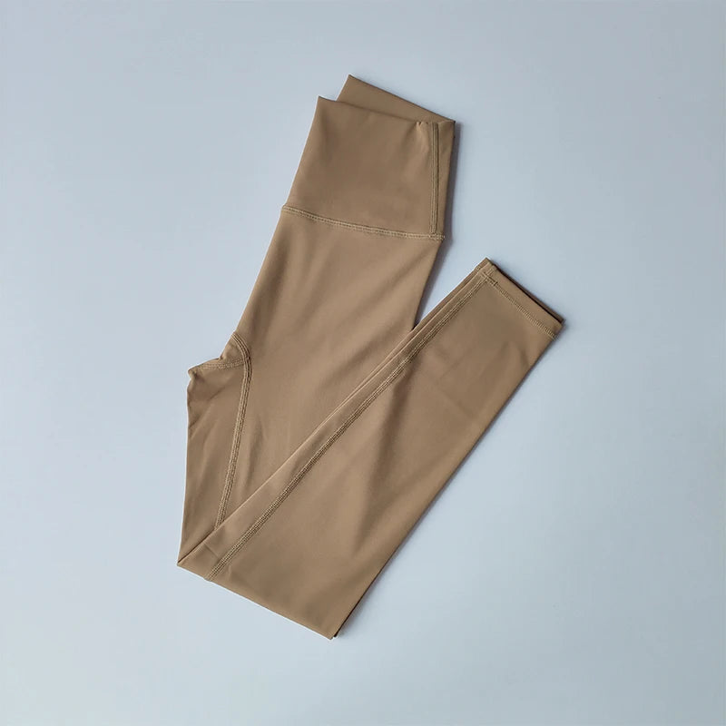 Conjunto de yoga Naked Feel para mujer, sujetador deportivo de alto impacto con almohadillas integradas y leggings que realzan los glúteos, ideal para entrenar en el gimnasio.