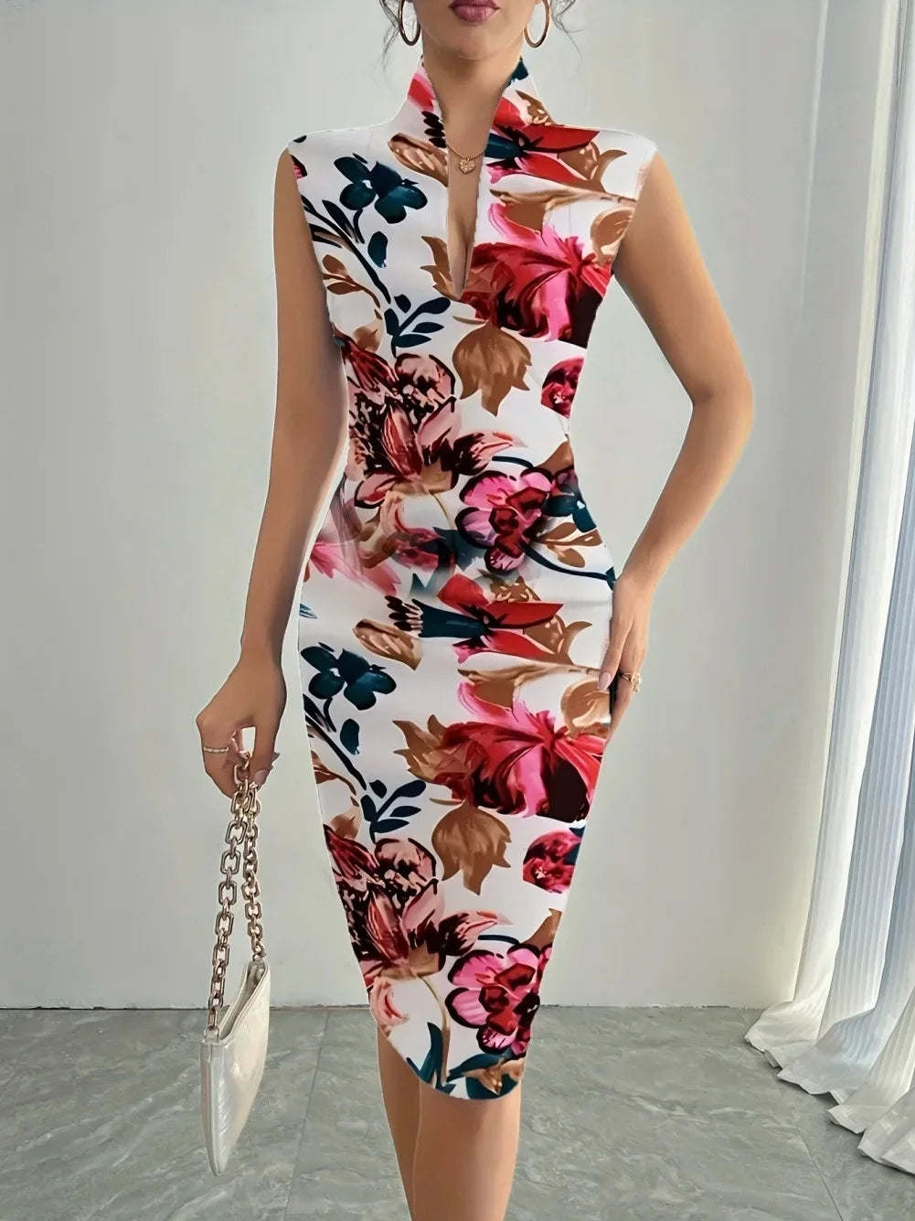 Vestido elegante de verano para mujer, de color puro, plisado, adelgazante, con escote en V, sin mangas, de China.