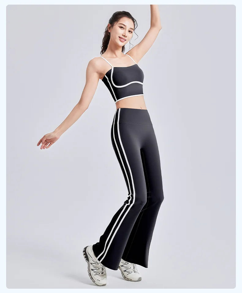 Nuevo traje deportivo para mujer, con efecto push-up, chaleco con tirantes ajustables, cintura alta, micropantalón y traje de yoga de alta elasticidad.