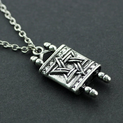 Collar con colgante religioso para hombre y mujer, con amuleto de la Estrella de David, rollo de la Torá, hebreo judío