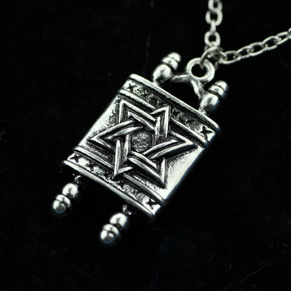 Collar con colgante religioso para hombre y mujer, con amuleto de la Estrella de David, rollo de la Torá, hebreo judío