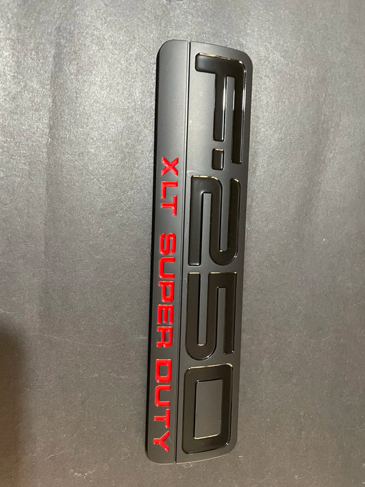 3 EMBLEMAS DE INSIGNIA IZQUIERDA/DERECHA PARA GUARDABARROS F250 SUPER DUTY XLT 05-07 NEGRO/ROJO/CROMADO