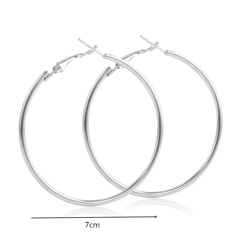 Nuevos pendientes de aro con forma de círculo hueco geométrico de moda, joyería de moda, pendientes de hipérbole para mujer, regalo para niñas