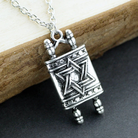 Collar con colgante religioso para hombre y mujer, con amuleto de la Estrella de David, rollo de la Torá, hebreo judío