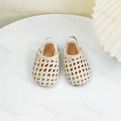 Sandalias para niños pequeños, zapatos planos de verano 2025 para exteriores, zapatos de playa, calzado informal de moda tejido para bebés, sandalias de princesa para niñas.