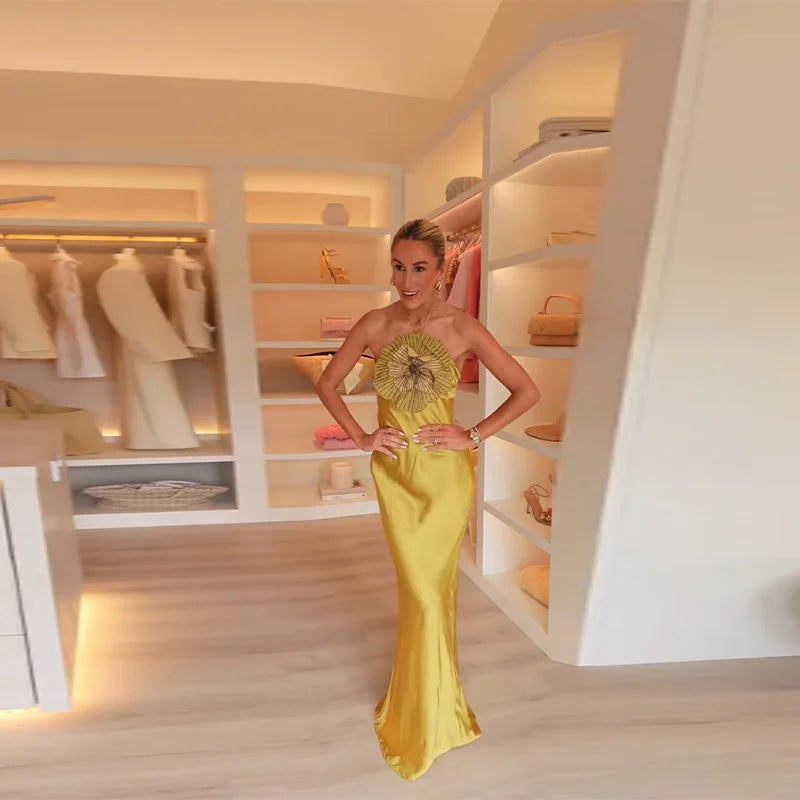 Elegante vestido de fiesta para mujer, con flores 3D, estilo halter, sin mangas, espalda descubierta, de satén estilo sirena, para mujer, verano 2025, elegante vestido de noche para mujer.