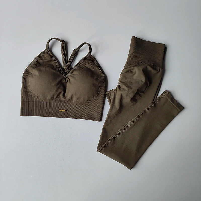 Traje de yoga sin costuras para levantamiento de cadera, sujetador deportivo para mujer, traje de yoga de secado rápido, leggings ajustados con alto contenido de grasa para gimnasio.