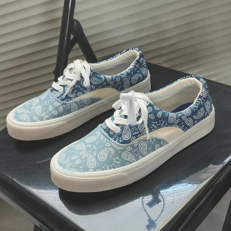 Zapatos vintage de lona para mujer, estilo nuevo, con cintura floreada, estilo tablero de ajedrez, caña baja, para hombre y mujer, venta al por mayor, de cuero y goma.