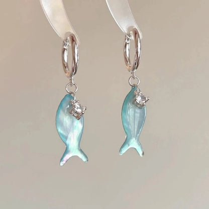 G7NC - Pendiente colgante de pez azul de moda, hecho a mano, de plástico, accesorio para las orejas, joyería con temática oceánica para uso diario o informal.