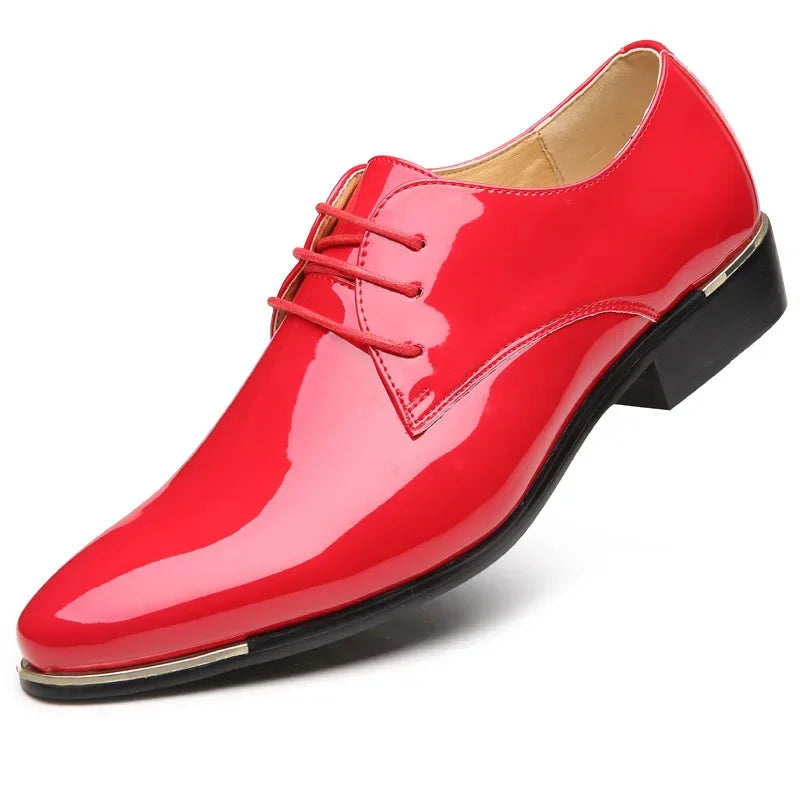 Zapatos de cuero retro puntiagudos para hombre, mocasines informales de charol con cordones, elegantes y de lujo, para eventos sociales.