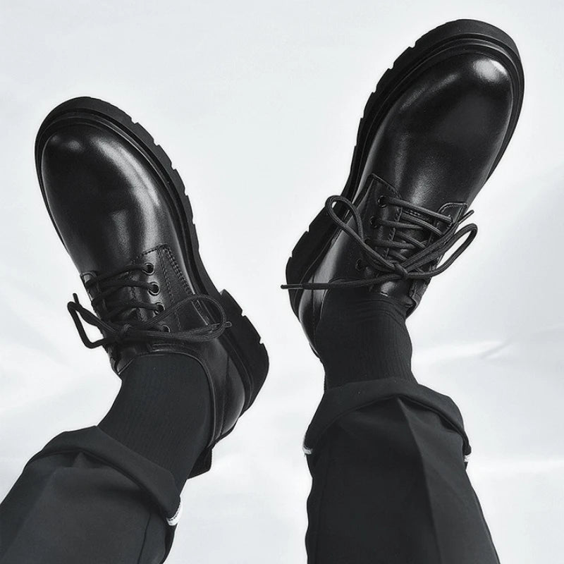 Zapatos de cuero negros para hombre, plataforma, suela suave, resistentes al desgaste, informales, para jóvenes, negocios, fiestas, paseos por la ciudad, zapatillas nuevas