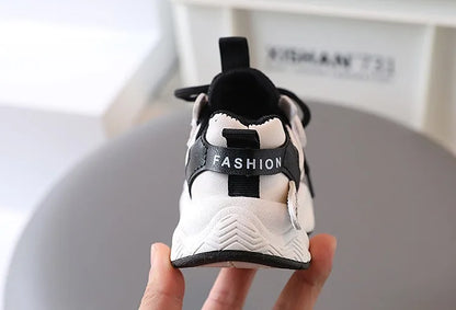 Zapatillas deportivas para niños, calzado deportivo para niños, zapatillas deportivas cómodas, zapatillas deportivas con estilo para niños