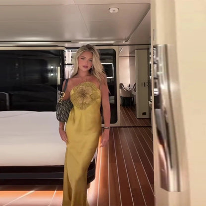 Elegante vestido de fiesta para mujer, con flores 3D, estilo halter, sin mangas, espalda descubierta, de satén estilo sirena, para mujer, verano 2025, elegante vestido de noche para mujer.