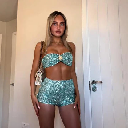 Conjunto de bikini sexy con lentejuelas de 2 piezas para mujer, top corto liso sin tirantes y sin mangas, minifaldas ajustadas de corte A, atuendo de verano 2025 para mujer.