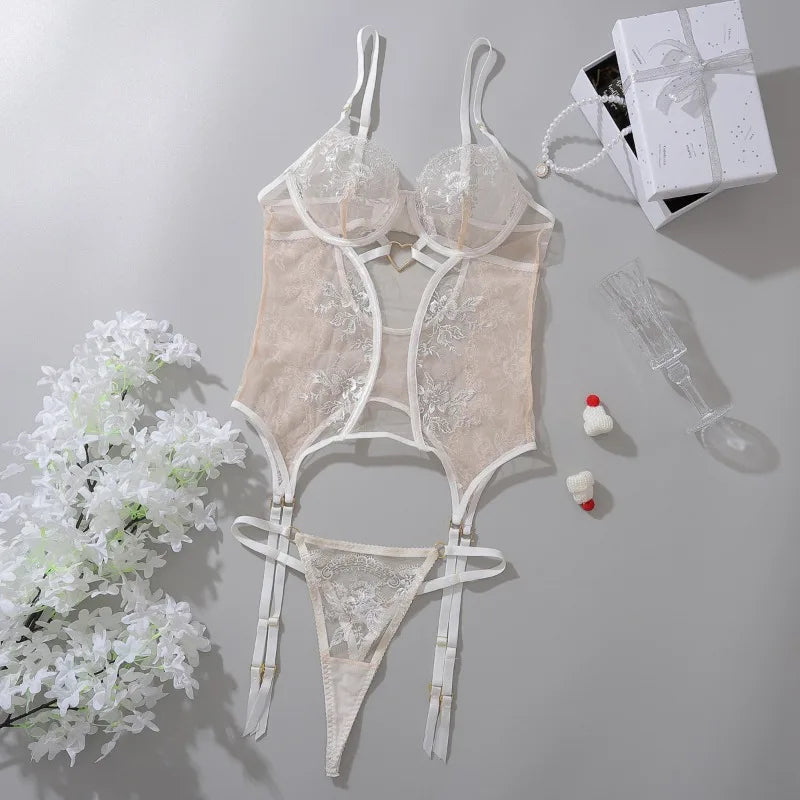 Tornova - Conjunto de ropa interior de encaje sexy para mujer, sujetador con bordado de flores, lencería sexy de malla transparente y decorativa con diseño de amor, nuevo
