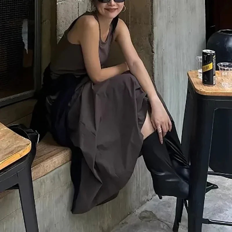 Botines de diseño para mujer, estilo moderno, tacón bajo cuadrado, ideales para fiestas, bailes y eventos. Botines cortos sin cordones.