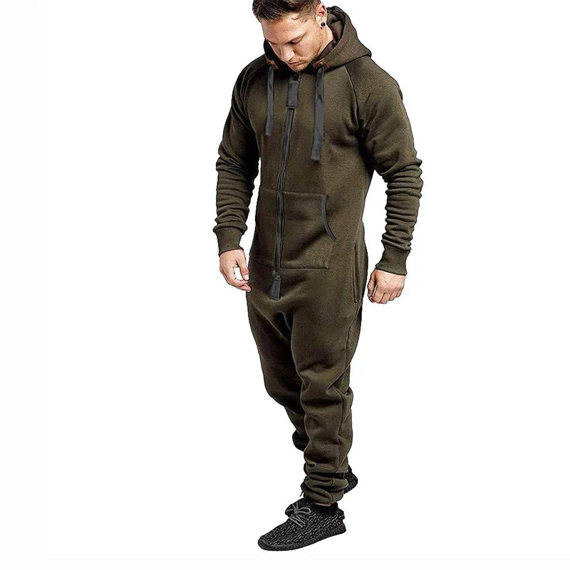 Monos deportivos de hombre con capucha, forro polar, bolsillos, manga larga y cremallera en color de contraste.