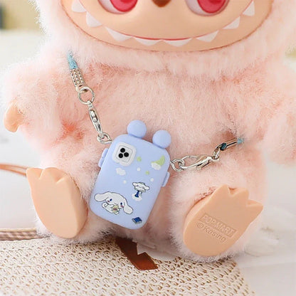 Accesorios para Labubu Accesorios para Crybaby Bolso para cámara de teléfono estilo dibujos animados Accesorios para muñecos de peluche Colgante Abanico Regalo de cumpleaños