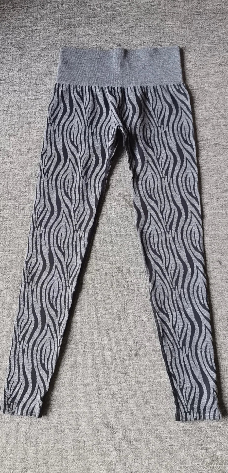 Pantalones de yoga de nueve puntos con estampado de leopardo y copos de nieve, leggings para mujer, pantalones deportivos de cintura sin costuras con estampado animal, ropa de mujer