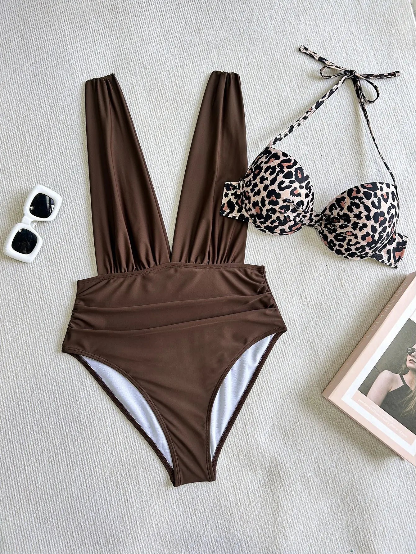 Conjunto de bikini de dos piezas con cuello halter para mujer, bañador sexy liso, push up ajustado, sin espalda, traje de baño de verano para playa, 2025