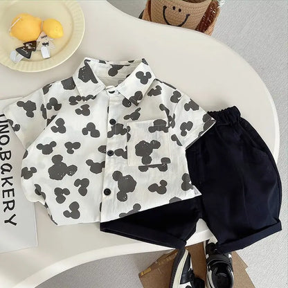 Ropa para niños 2025, nuevo traje de flores de moda para bebé, camisa de manga corta, pantalones cortos, elegante conjunto de dos piezas de pantalones cortos casuales retro.